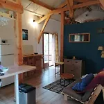 Le Logis En Bois Casa de Férias Saint-Mathieu-de-Tréviers